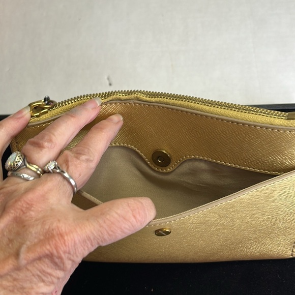 J.CREW SAFFIANO LEATHER GOLD CLUTCH POUCH TASEL ZIP - Picture 3 of 10
